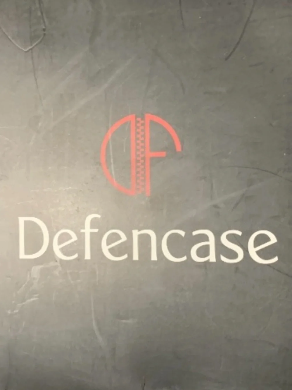 Defencase iphone 17